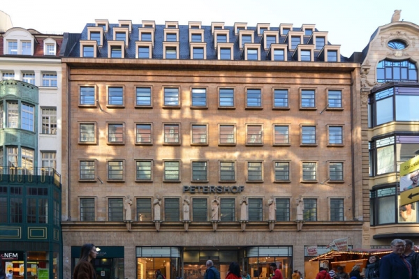 Der Petershof ist eines der bekanntesten historischen Gebäude der Leipziger Innenstadt. Die ARCADIA Investment Group hat hier über nunmehr drei Etagen ihren Sitz eingenommen. 